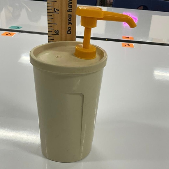 Vintage Tupperware Yellow Mustard Condiments Pump Dispenser - Picture 6 of 6